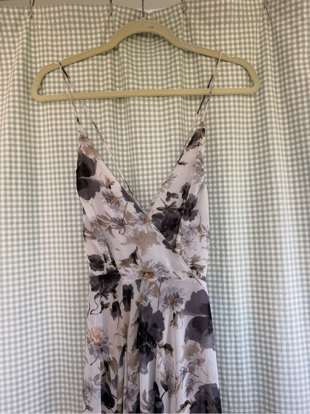 ASTR the Label Floral Gray Dress